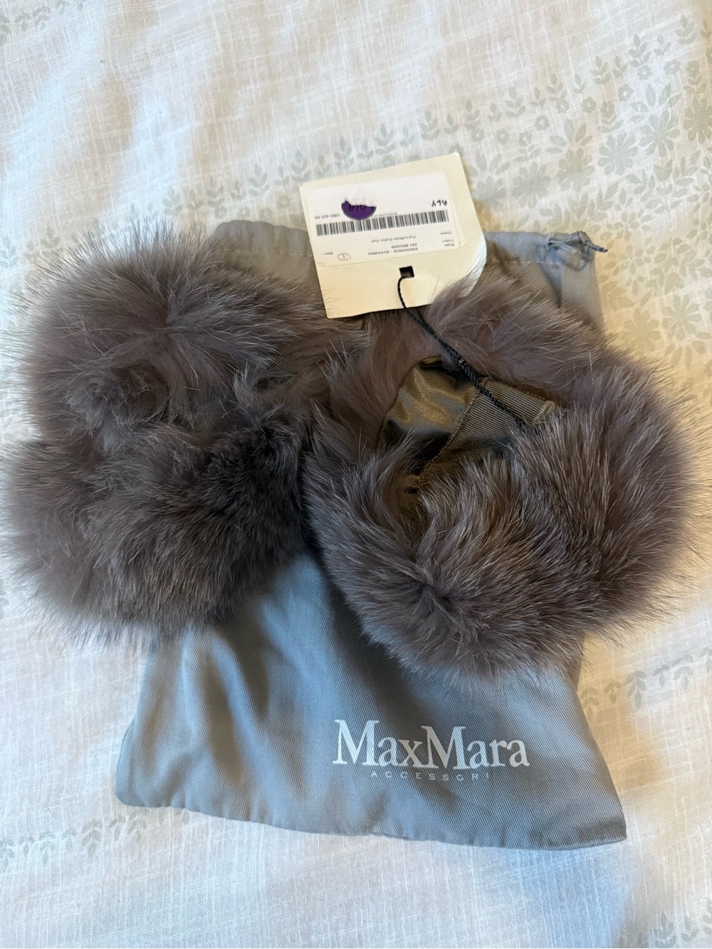 Max Mara Susanna Light Gray Fox Fur Cuffs